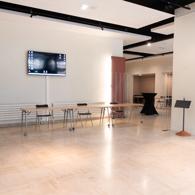 Espace conférence Georges Brand – salle équipée son et image Rennes